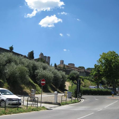 Sotto Le Mura Di Leonardo San Gimignano Exterior photo