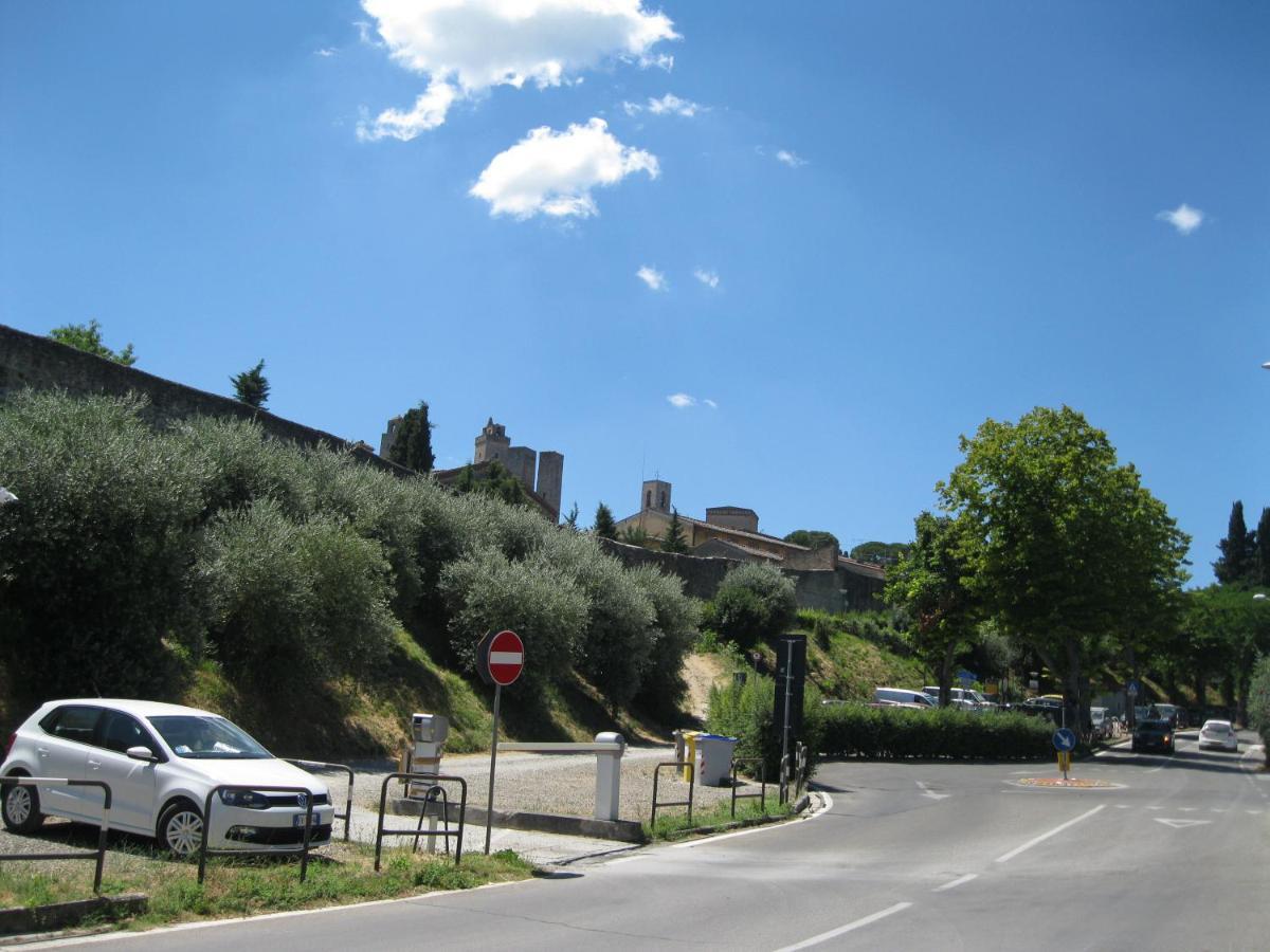 Sotto Le Mura Di Leonardo San Gimignano Exterior photo